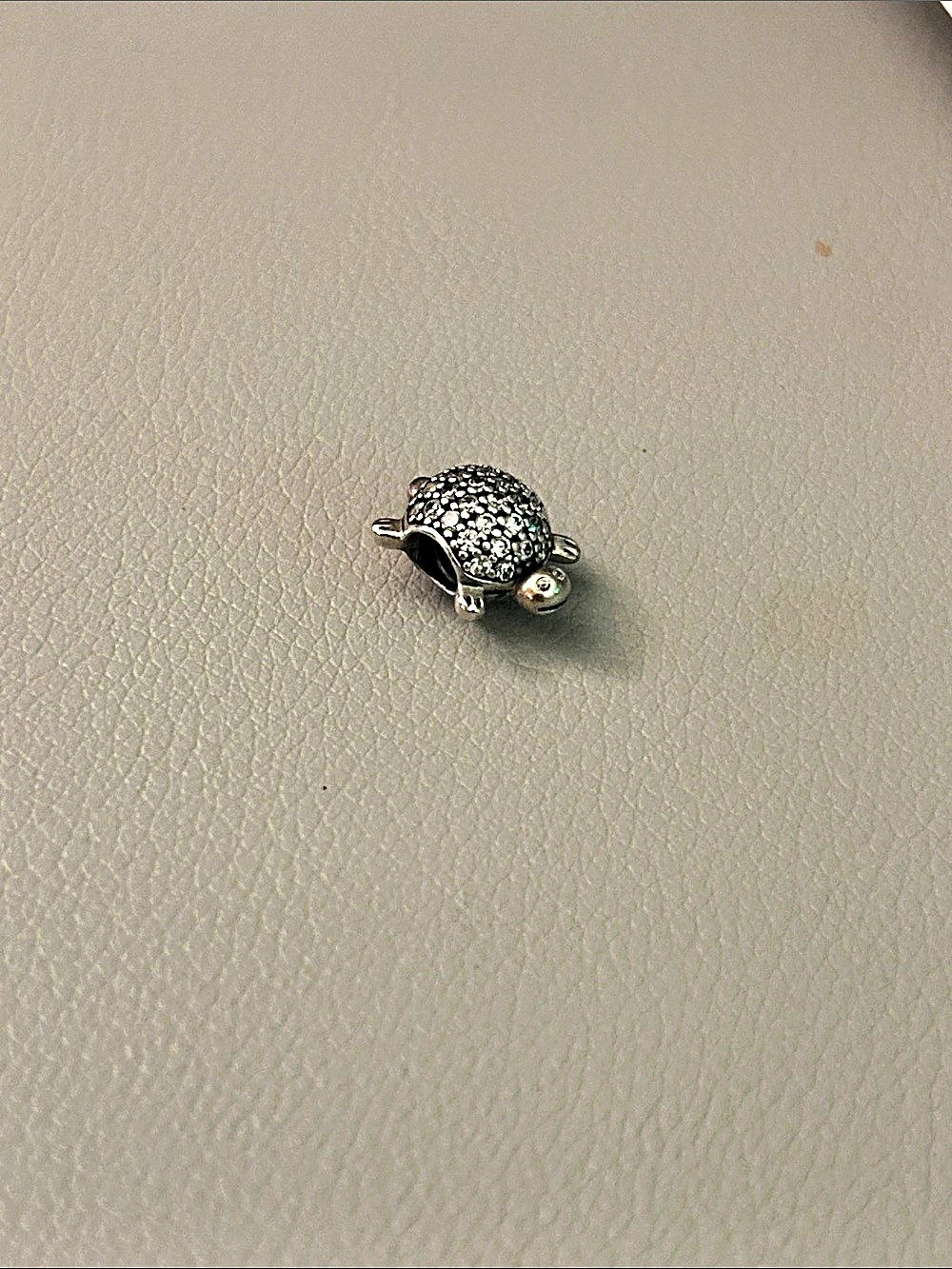 Pandora Sparkling Sea Turtle Pavé Charm Turtle in Silver Like New